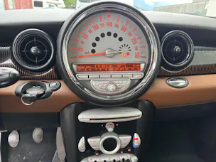 MINI R56 1.6i Cooper