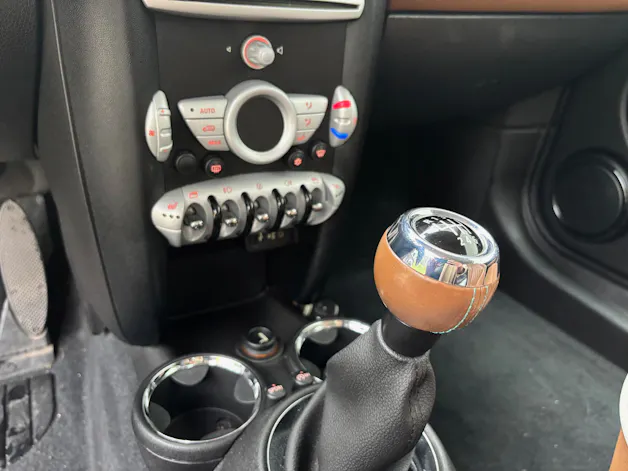 MINI R56 1.6i Cooper