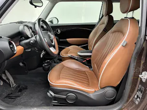 MINI R56 1.6i Cooper