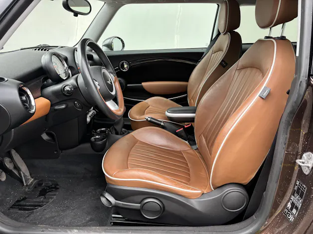 MINI R56 1.6i Cooper