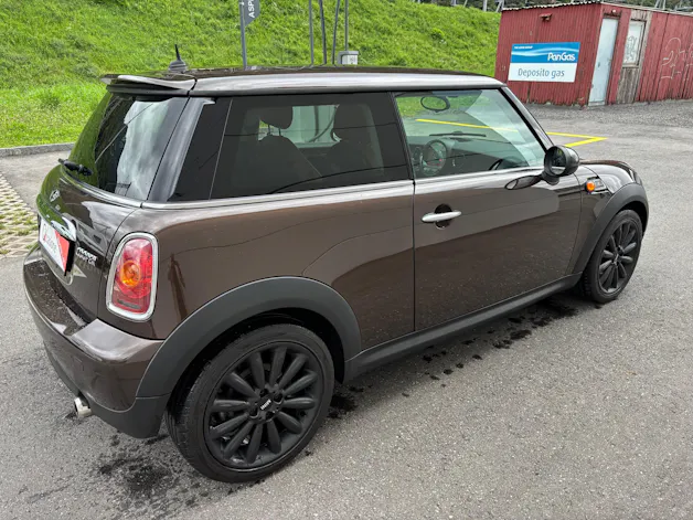 MINI R56 1.6i Cooper