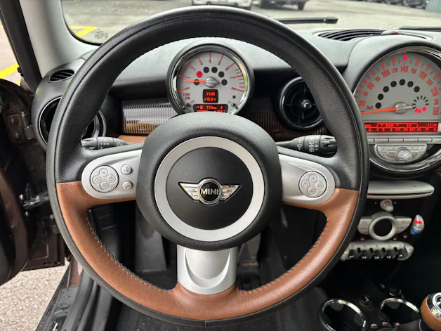 MINI R56 1.6i Cooper