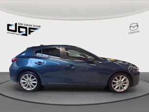 MAZDA 3 2.2 D Revolution