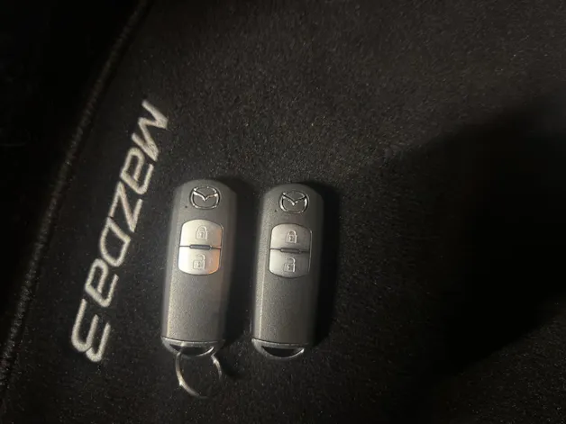 MAZDA 3 2.2 D Revolution