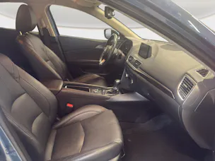 MAZDA 3 2.2 D Revolution