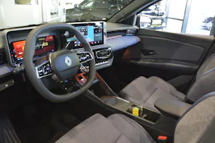 RENAULT R4 E-Tech Comfort Range plein sud techno