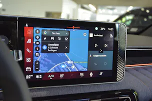 RENAULT R4 E-Tech Comfort Range plein sud techno