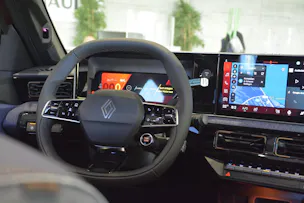 RENAULT R4 E-Tech Comfort Range plein sud techno