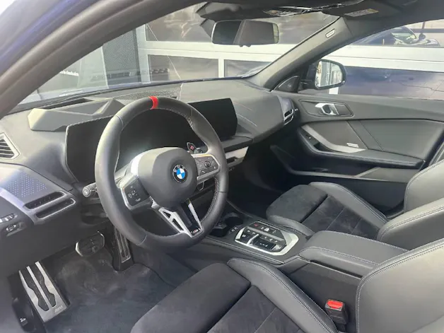 BMW M135i xDrive (CH)