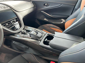 https://vehicle.imgix.net/4466202/1decabcb-ddd6-4573-9acb-e1b3b1105015.jpg