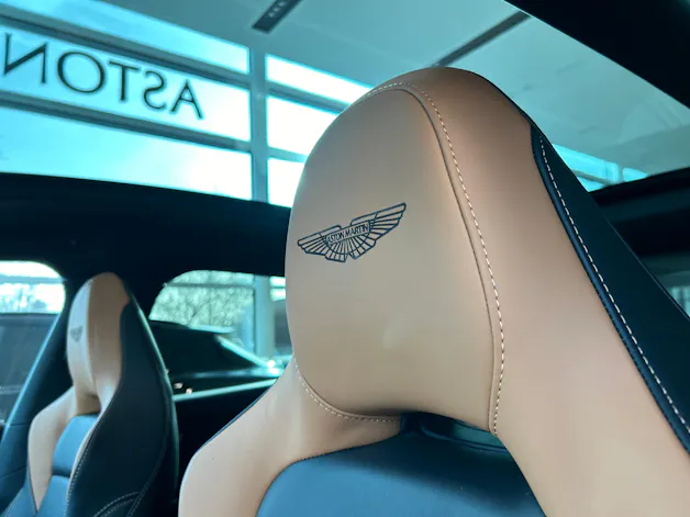 ASTON MARTIN DBX 707 4.0 V8 Bi-Turbo