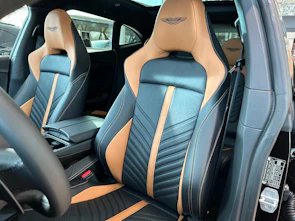 Fahrzeugbild ASTON MARTIN DBX 707 4.0 V8 Bi-Turbo