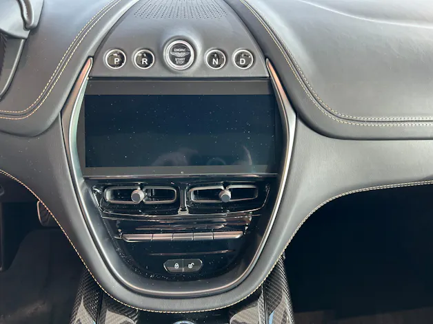 ASTON MARTIN DBX 707 4.0 V8 Bi-Turbo