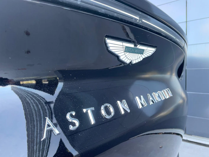 Fahrzeugbild ASTON MARTIN DBX
