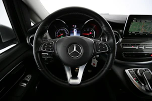 Fahrzeugbild MERCEDES-BENZ V-Klasse V447 Van V 300 d Avantgarde lang 4matic