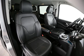 https://vehicle.imgix.net/4466218/3f3f6d88-44da-4ab2-a055-fca9093b986c.jpg