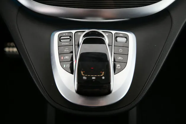 MERCEDES-BENZ V-Klasse V447 Van V 300 d Avantgarde lang 4matic
