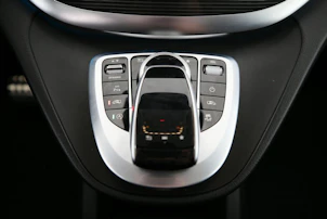 Fahrzeugbild MERCEDES-BENZ V-Klasse V447 Van V 300 d Avantgarde lang 4matic