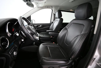 https://vehicle.imgix.net/4466218/753a7c7d-96c7-4c0c-b3ae-d99f206f67b7.jpg