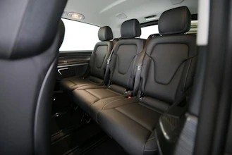 https://vehicle.imgix.net/4466218/da8f7b19-e995-4108-a8c3-0b5a8de6c1bf.jpg