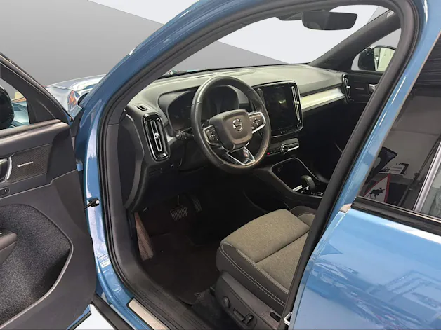 VOLVO XC40 2.0 B5 MH Plus Dark AWD