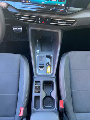 VW Caddy 1.5TSI DSG Kombi Maxi Premium Rollstuhltransport 5+1 Sitze