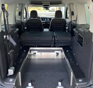 VW Caddy 1.5TSI DSG Kombi Maxi Premium Rollstuhltransport 5+1 Sitze