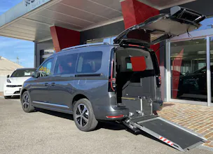 VW Caddy 1.5TSI DSG Kombi Maxi Premium Rollstuhltransport 5+1 Sitze