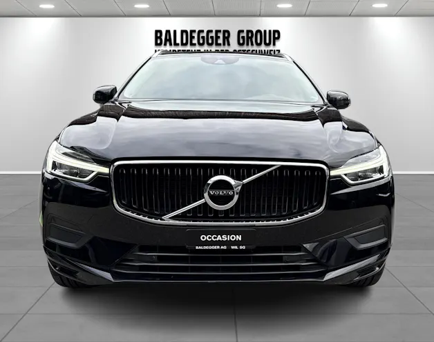 VOLVO XC60 2.0 B4 MH Momentum AWD
