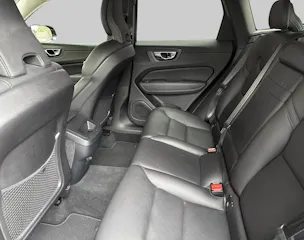 VOLVO XC60 2.0 B4 MH Momentum AWD