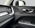 VOLVO XC60 2.0 B4 MH Momentum AWD