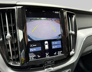 VOLVO XC60 2.0 B4 MH Momentum AWD
