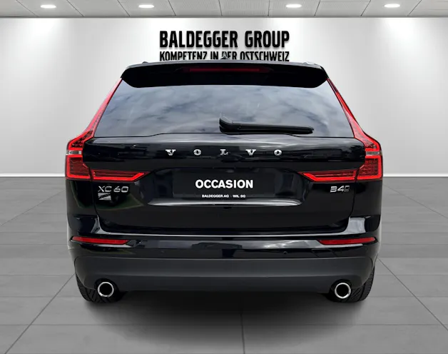 VOLVO XC60 2.0 B4 MH Momentum AWD