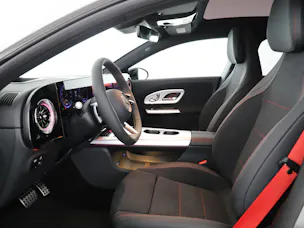 MERCEDES-BENZ CLA SB 220 4M 8G-DCT