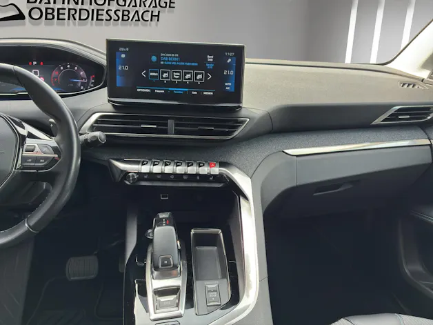 PEUGEOT 3008 1.2 PureTech Allure Pack EAT8