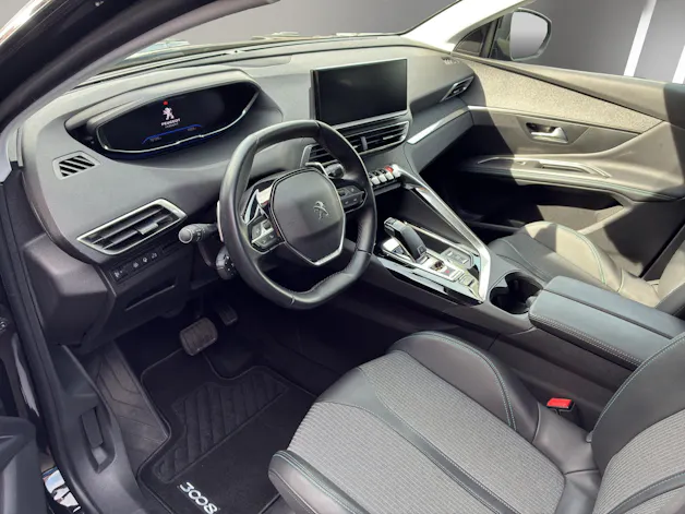 PEUGEOT 3008 1.2 PureTech Allure Pack EAT8