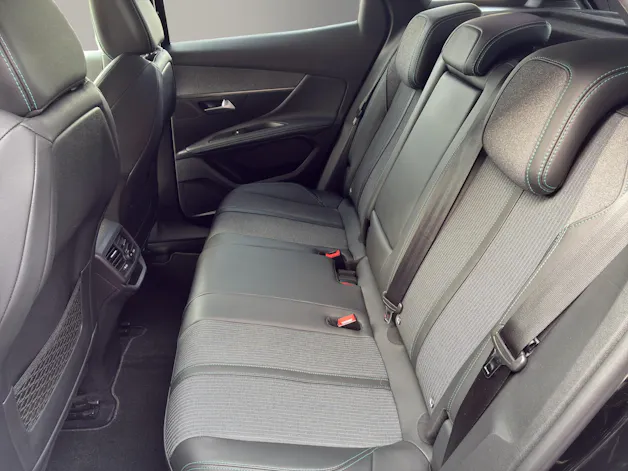 PEUGEOT 3008 1.2 PureTech Allure Pack EAT8