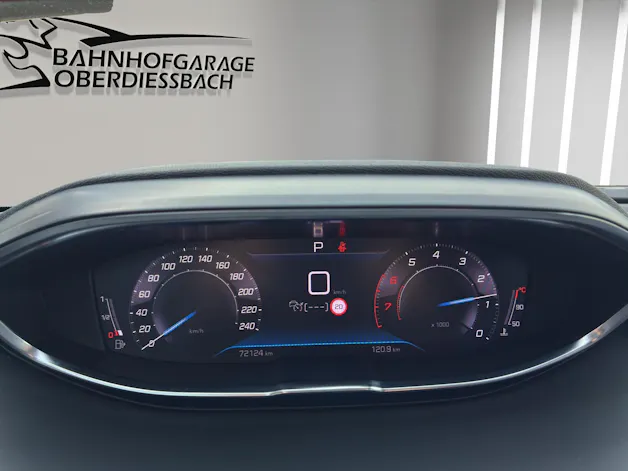 PEUGEOT 3008 1.2 PureTech Allure Pack EAT8