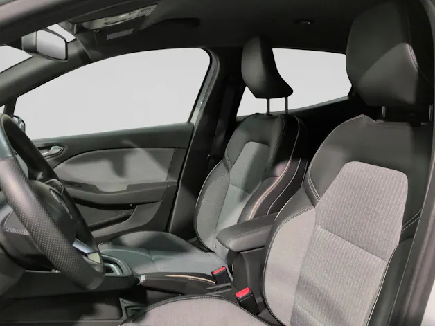 RENAULT Clio 1.6 E-Tech Techno