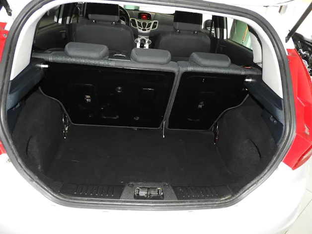 FORD Fiesta 1.4 16V Titanium Automatic