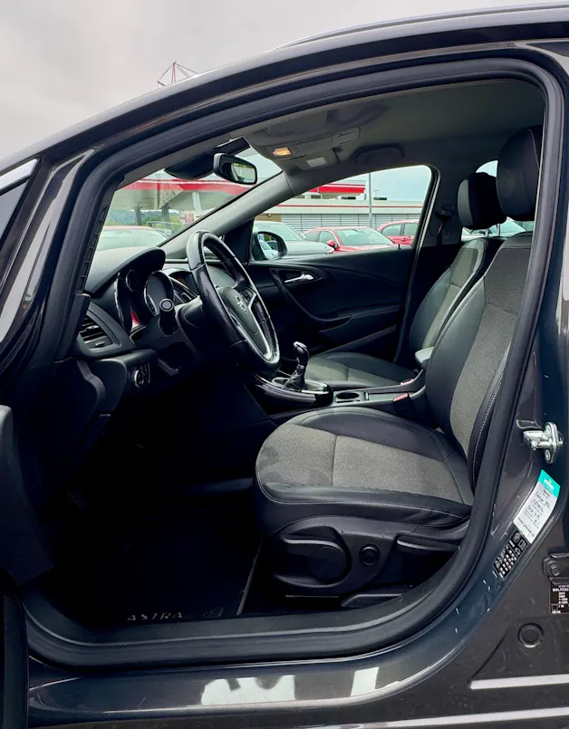 OPEL Astra SportsTourer 1.4i 16V Turbo Cosmo