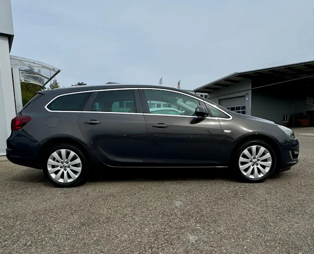 OPEL Astra SportsTourer 1.4i 16V Turbo Cosmo