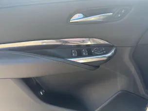 CADILLAC XT4 350T 2.0 Luxury AWD Automat