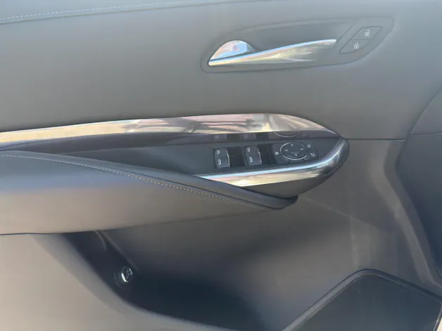 CADILLAC XT4 350T 2.0 Luxury AWD Automat