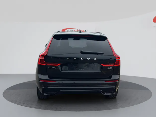 VOLVO XC60 B5 Benzin Mild Hybrid AWD Plus Dark Geartronic