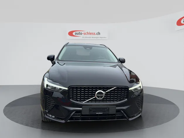 VOLVO XC60 B5 Benzin Mild Hybrid AWD Plus Dark Geartronic