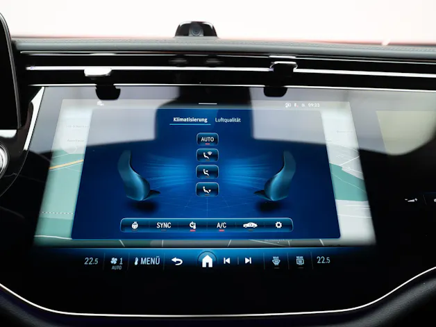 MERCEDES-BENZ E 220 d Avantgarde / MBUX Superscreen / Sitzheizung / 360° Kamera