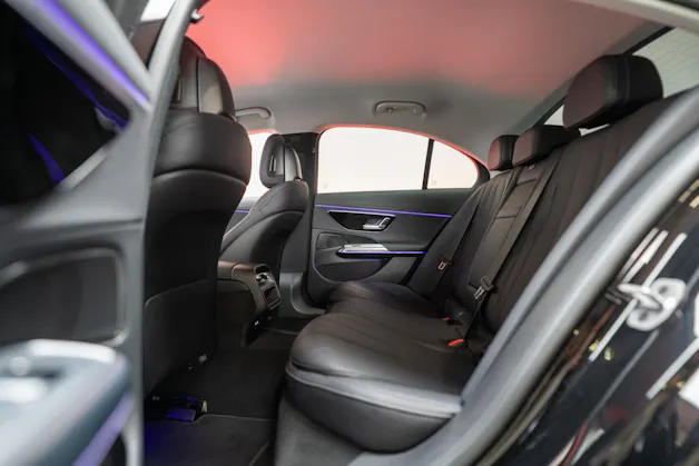 MERCEDES-BENZ E 220 d Avantgarde / MBUX Superscreen / Sitzheizung / 360° Kamera