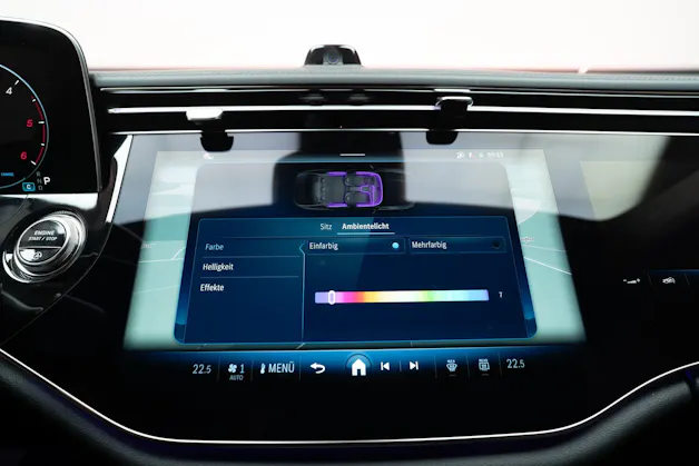 MERCEDES-BENZ E 220 d Avantgarde / MBUX Superscreen / Sitzheizung / 360° Kamera