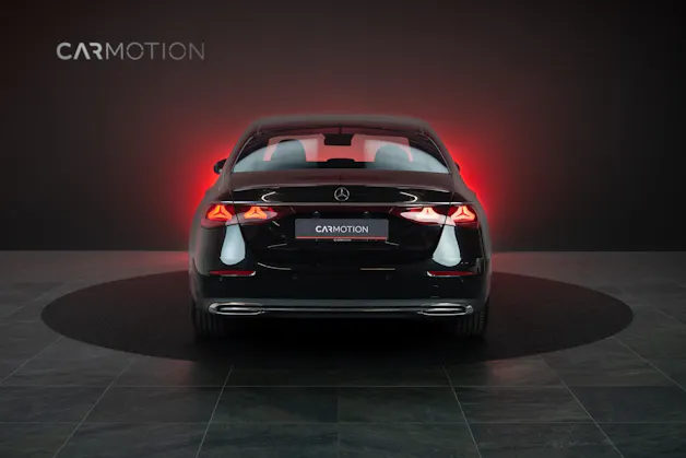 MERCEDES-BENZ E 220 d Avantgarde / MBUX Superscreen / Sitzheizung / 360° Kamera